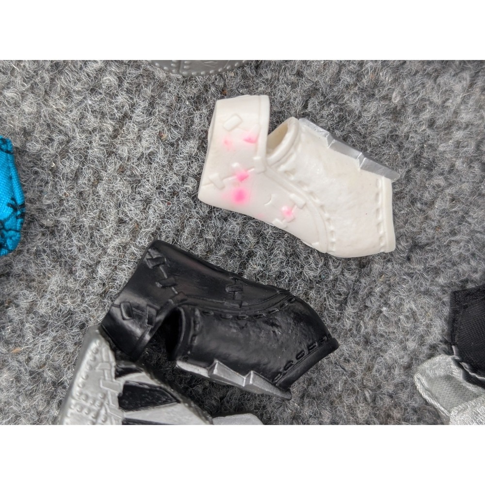 Lot Of Monster High Frankie‎ Stein Clothes & Accessories Belt Purse Shoes READ - Picture 7 of 10